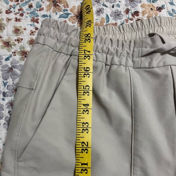 Lululemon Unisex Cream Casual Pants - Picture 7 of 9